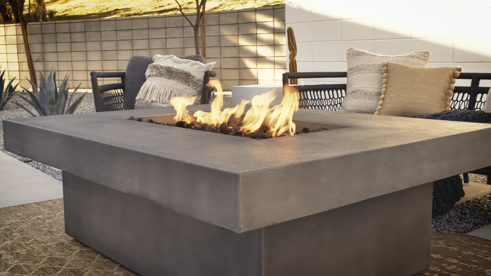Geneva Fire Pit Table With Hidden Tank